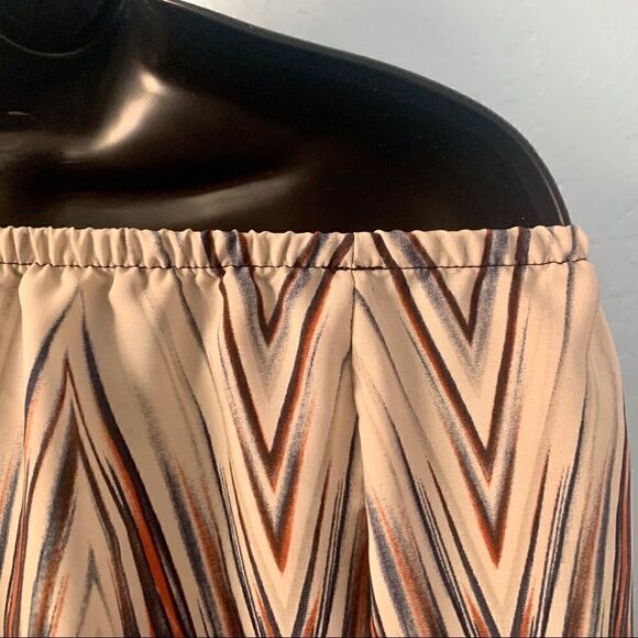 Fashion Nova Brown & Yellow Boho Chevron Print Off Shoulder Blouse Size Small - Picture 6 of 10